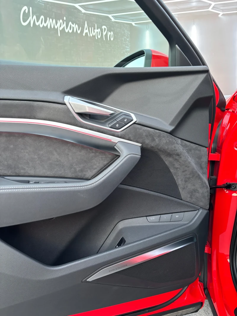 Audi E-Tron S-Line, снимка 8 - Автомобили и джипове - 52120901