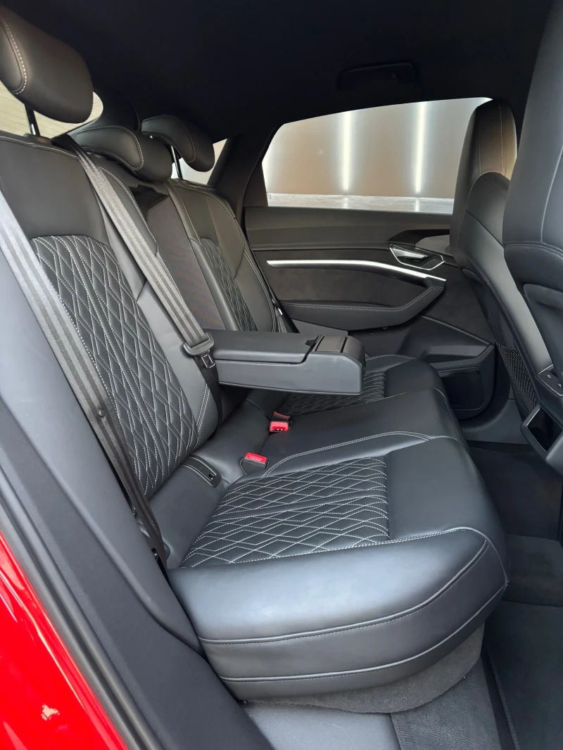 Audi E-Tron S-Line, снимка 17 - Автомобили и джипове - 52120901
