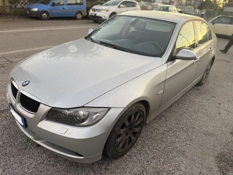 BMW 318 2.0i, снимка 3 - Автомобили и джипове - 53291881