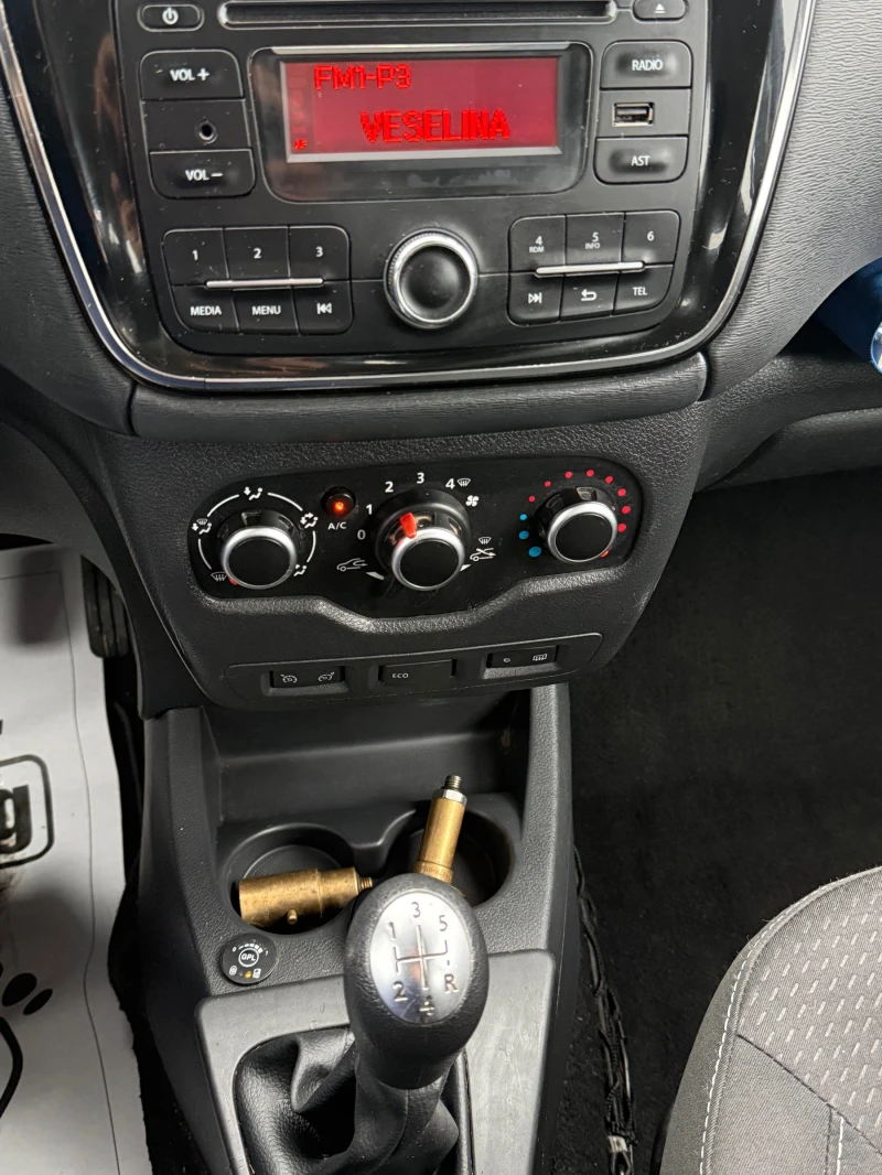 Dacia Dokker 1.6 LPG, снимка 16 - Автомобили и джипове - 53374424