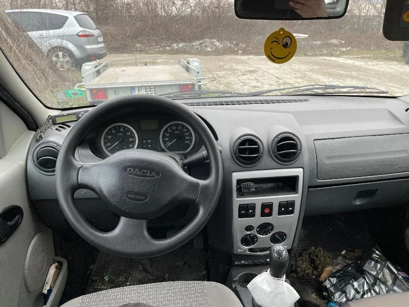 Dacia Logan 1.5DCI, снимка 3 - Автомобили и джипове - 35405911