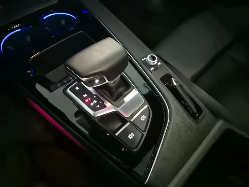 Audi A4 (B9) 40 Tfsi Premium, снимка 9 - Автомобили и джипове - 54995286