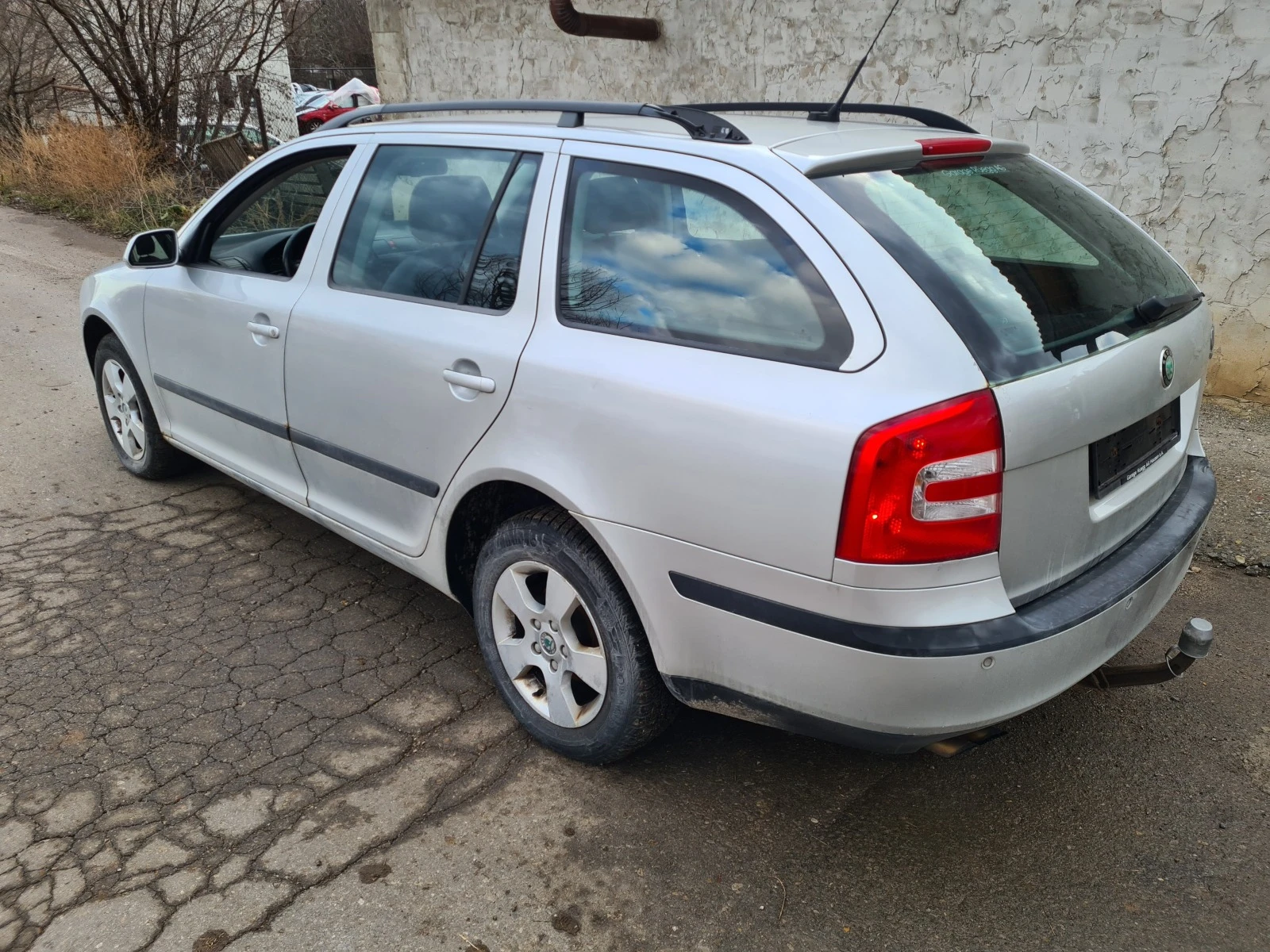 Skoda Octavia 2.0FSI 4X4 150к.с - изображение 6