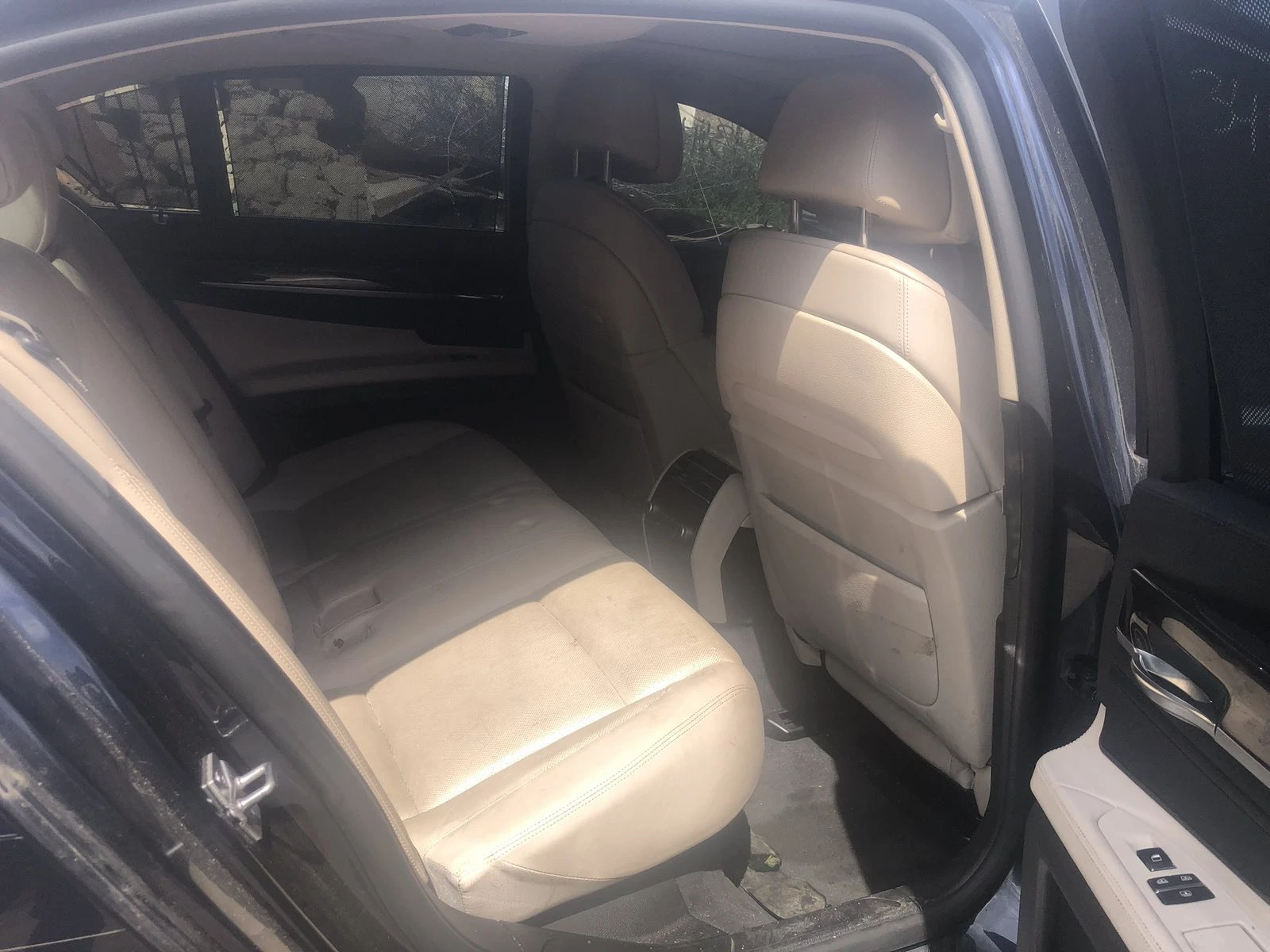 BMW 750 5.0i X-Drive | Mobile.bg   13