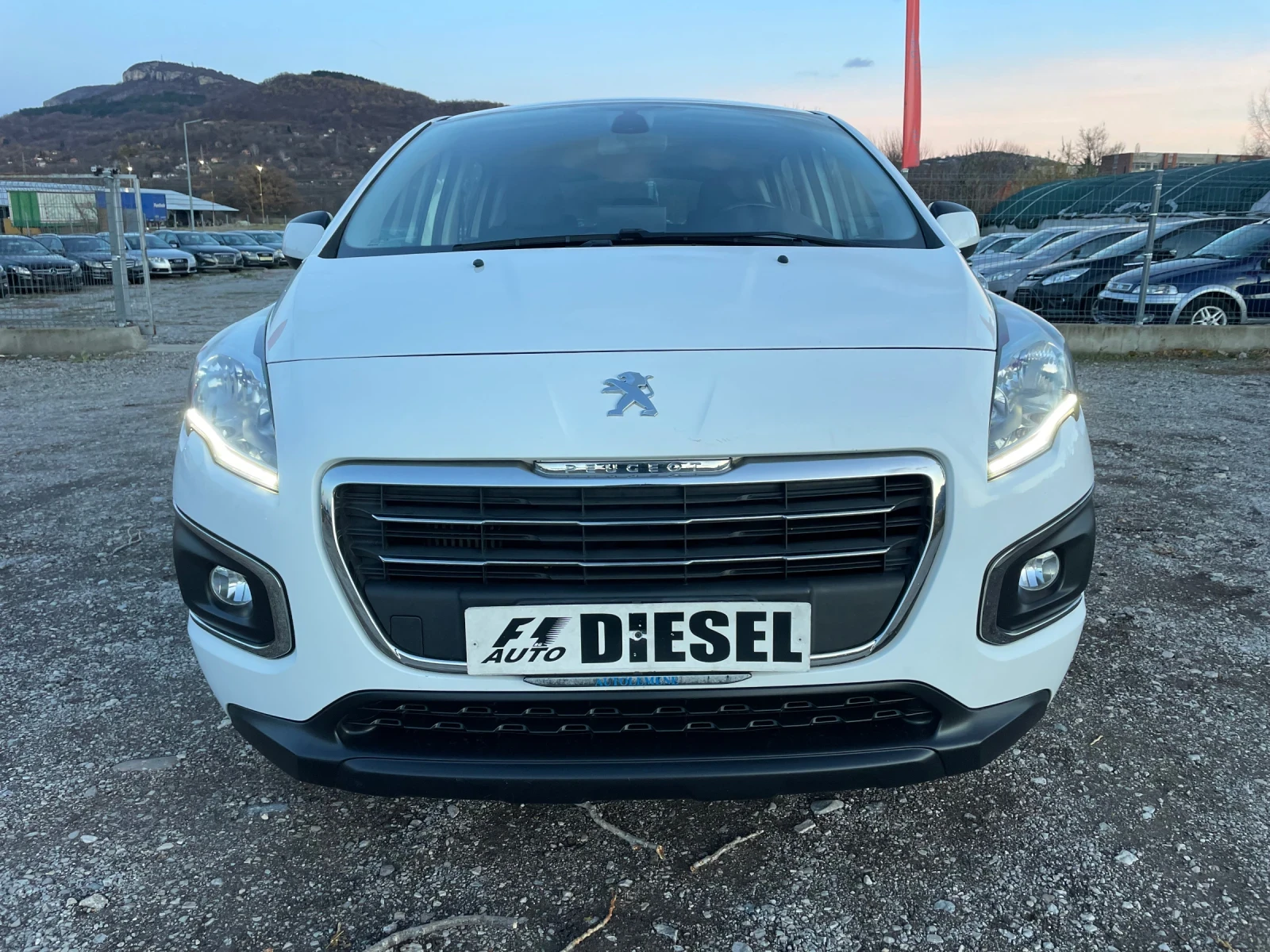 Peugeot 3008 1.6eHDI-114-FEIS-NAVI-LED-ITALIA - изображение 2