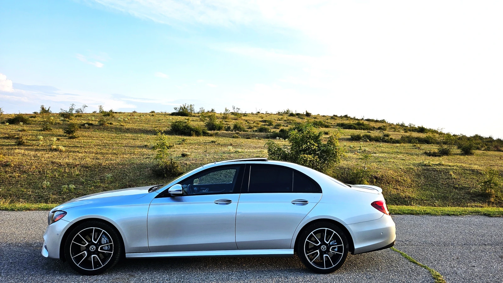 Mercedes-Benz E 400 AMG Line - изображение 10