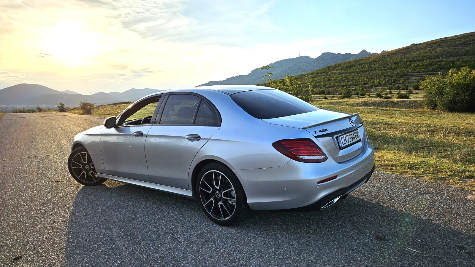Mercedes-Benz E 400 AMG Line - изображение 3