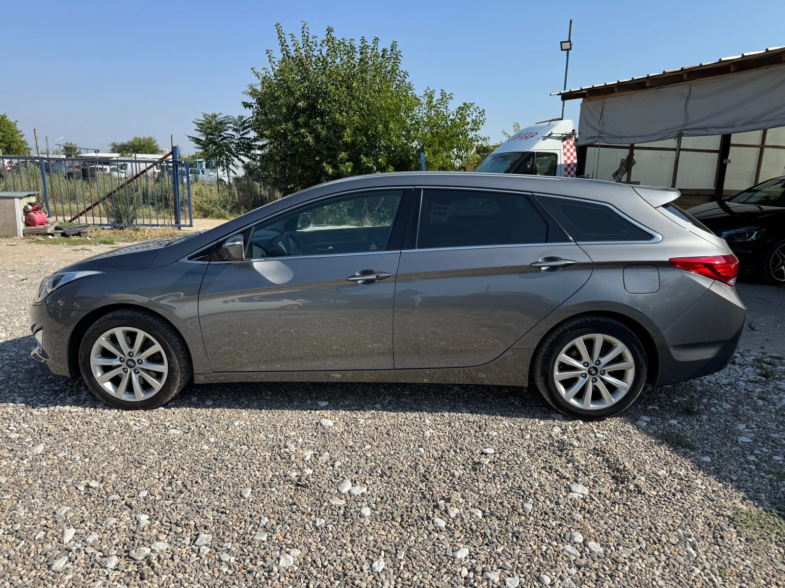 Hyundai I40 1.7CRDI-LED-KEY LESS-XENON-6-SK - изображение 2