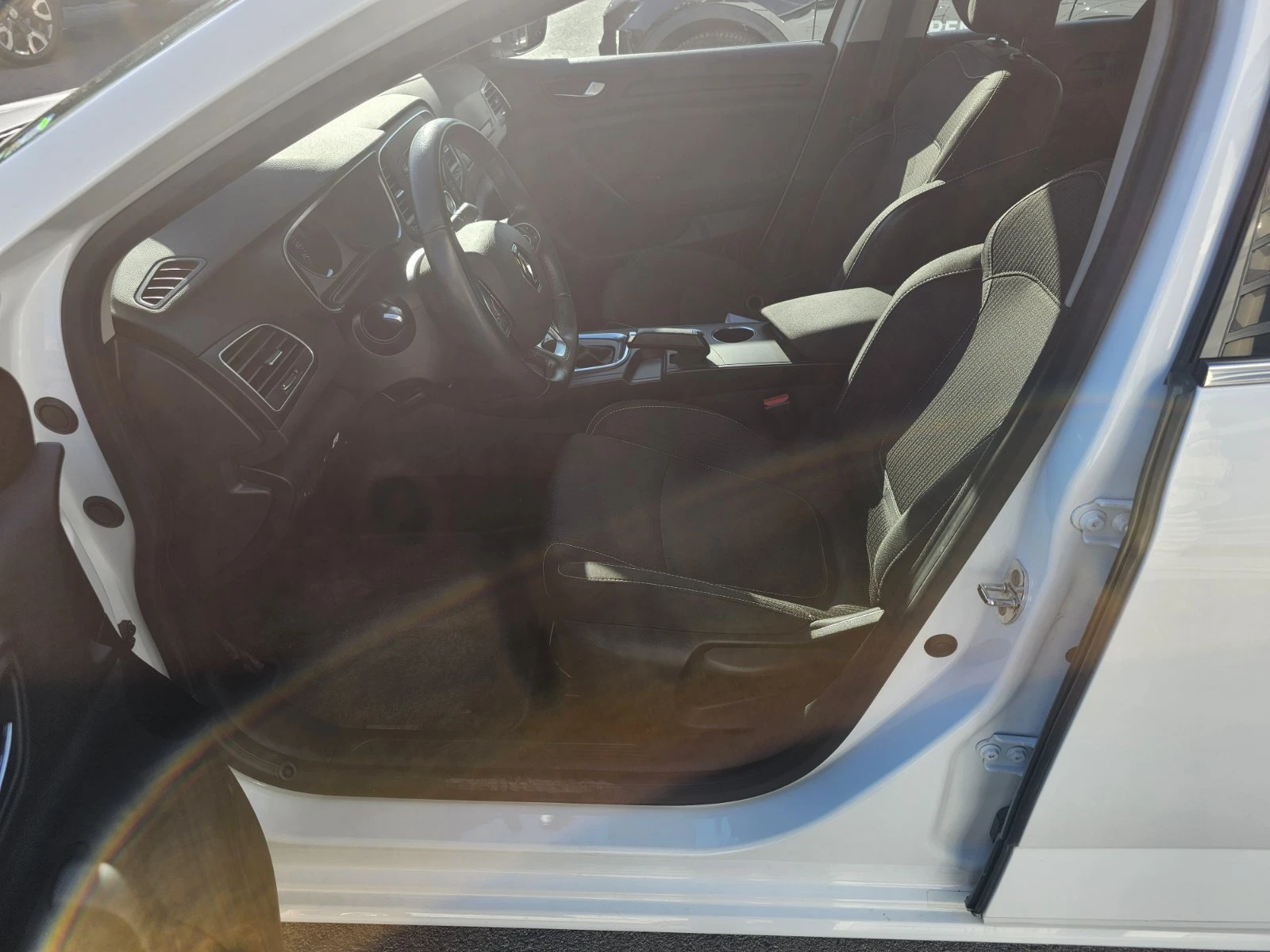 Renault Megane 1.3 TCe 140 EDC | Mobile.bg   13