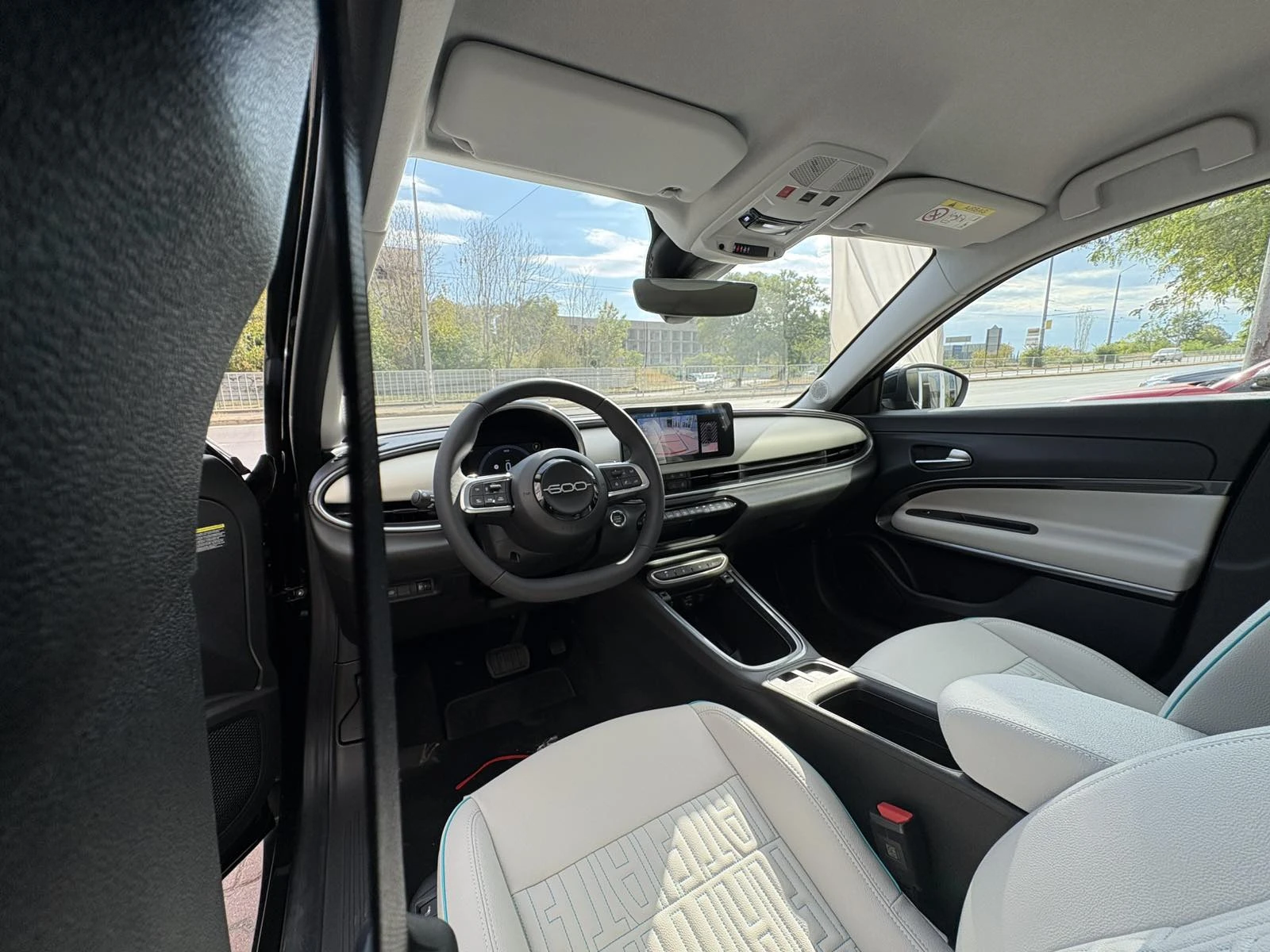 Fiat 600 LA PRIMA 1.2 145 hp FWD MHEV 6DCT - изображение 9