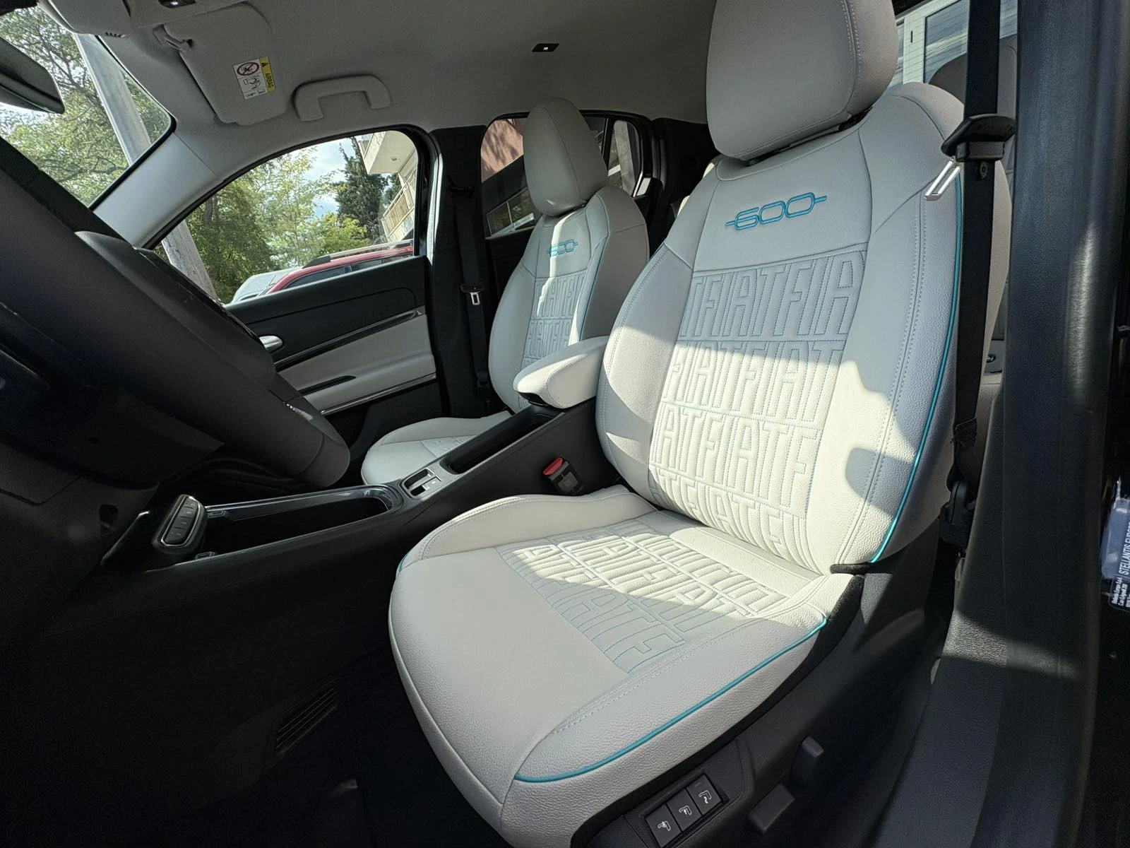 Fiat 600 LA PRIMA 1.2 145 hp FWD MHEV 6DCT - изображение 7