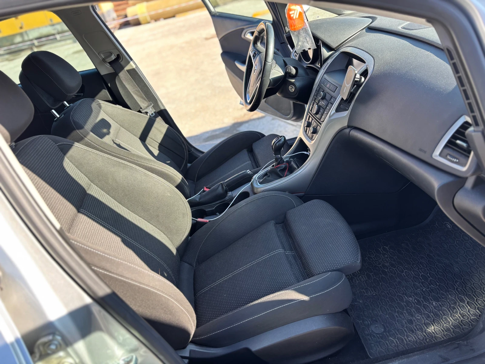 Opel Astra J 1.4 140hp - изображение 8