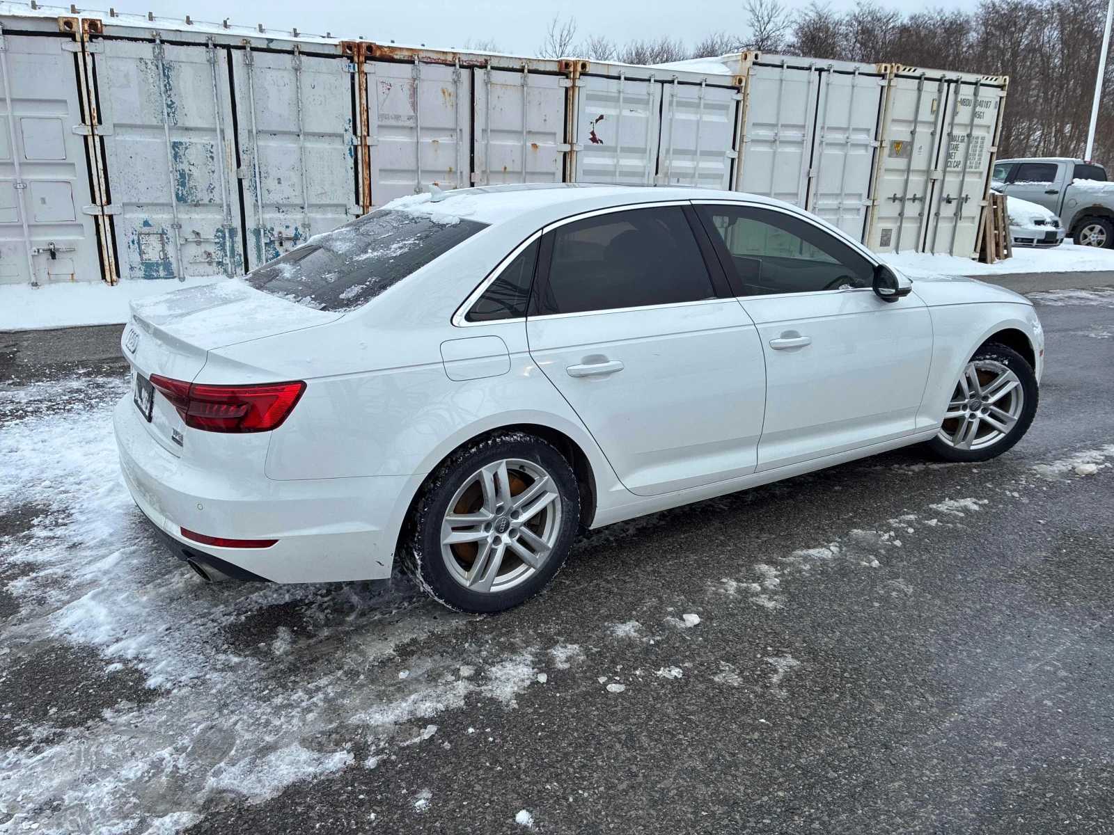 Audi A4 2.0L 4cyl AWD - изображение 4