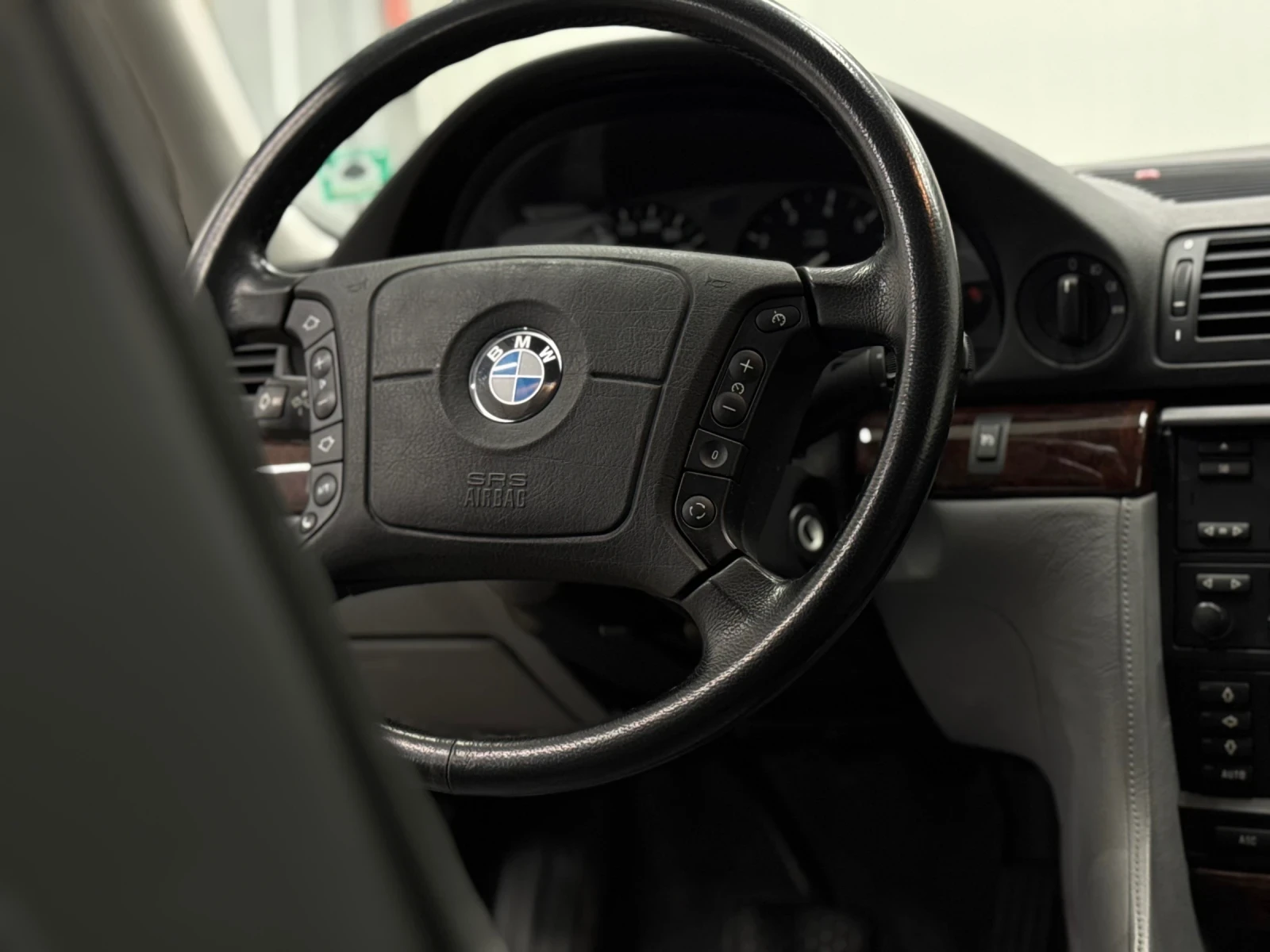 BMW 740, снимка 10 - Автомобили и джипове - 54459792