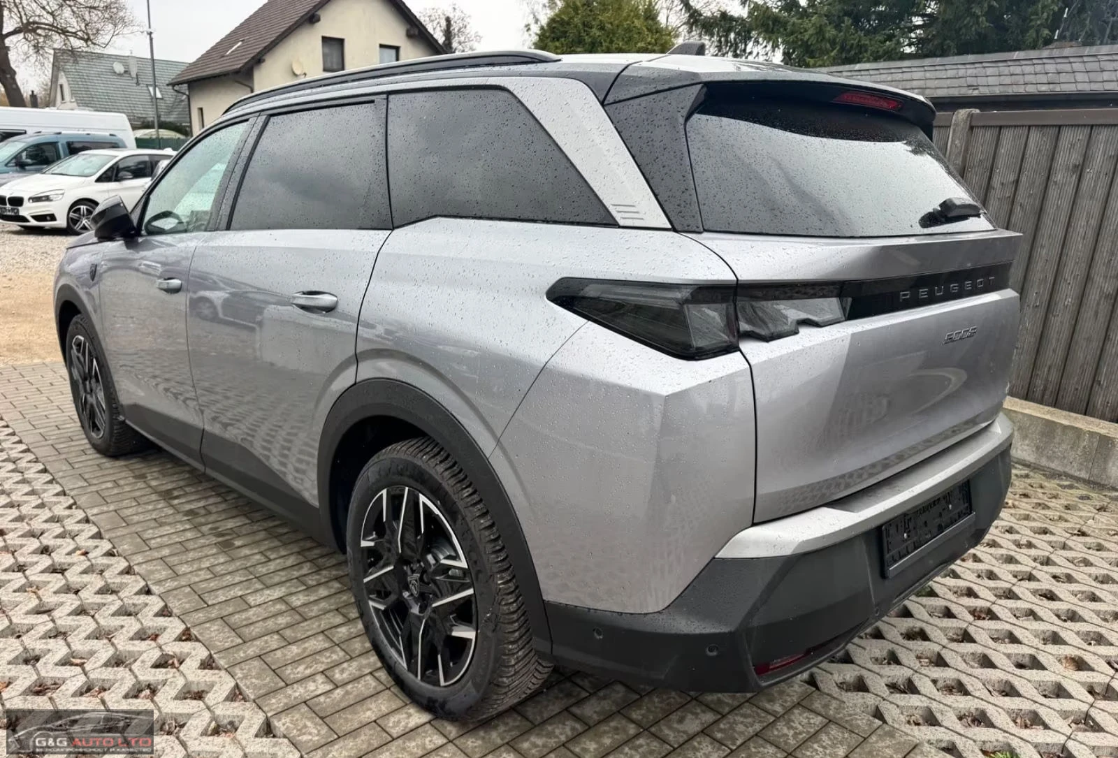 Peugeot 5008 1.2MHEV/145HP/GT-LINE/7S/AHK/360/MEMO/CPLAY/225q, снимка 3 - Автомобили и джипове - 54341413