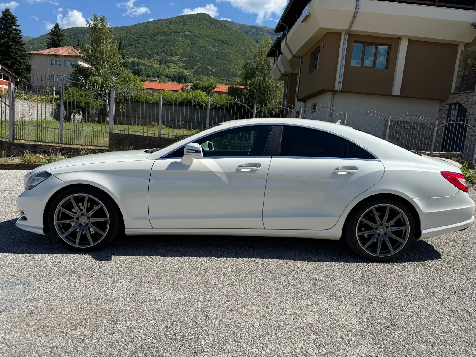 Mercedes-Benz CLS 350  ЛИЗИНГ Keyless Go Night Vision Harman Kardon, снимка 5 - Автомобили и джипове - 54904024