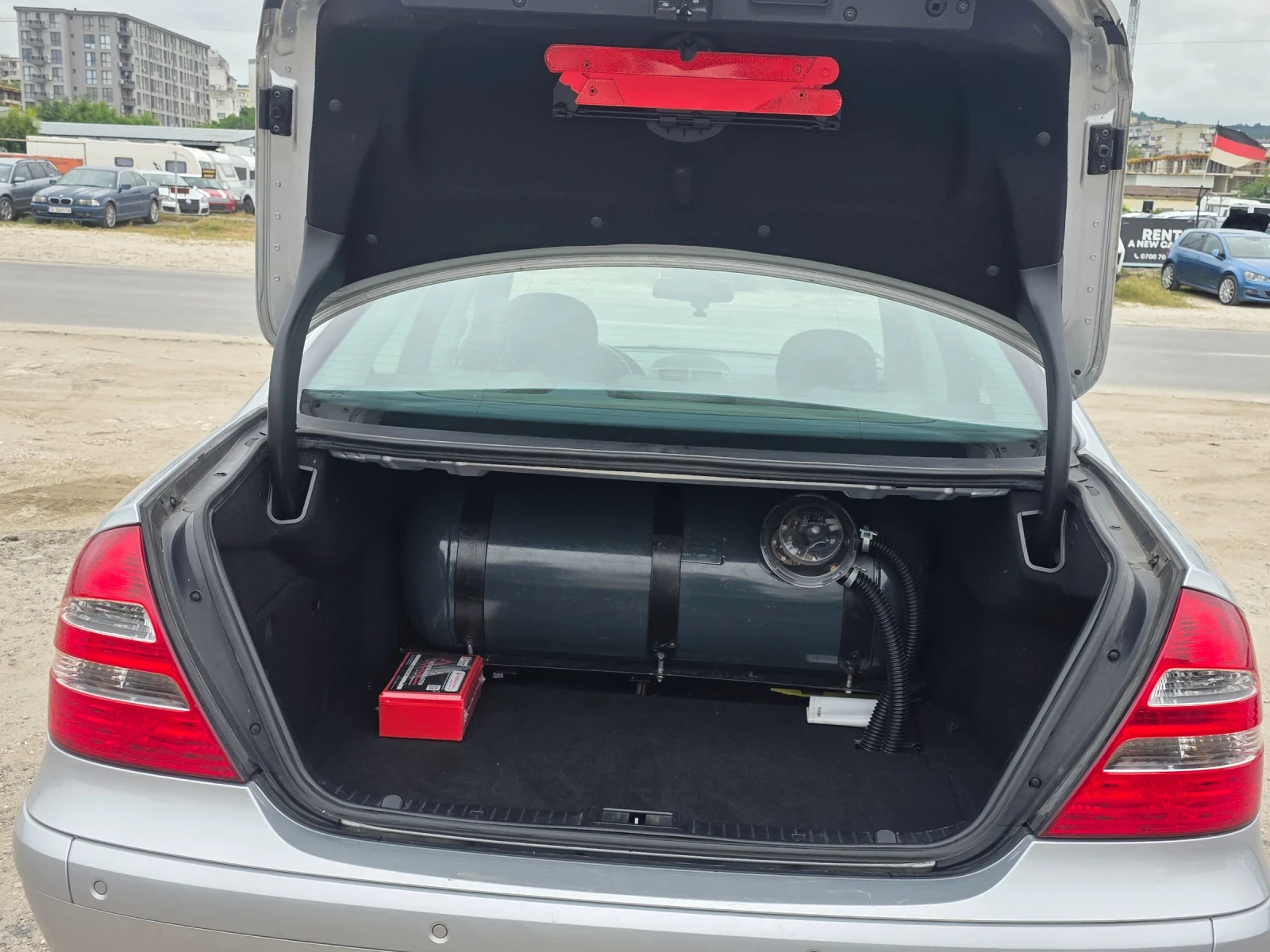 Mercedes-Benz E 280 Бензин Газ, снимка 7 - Автомобили и джипове - 55117320