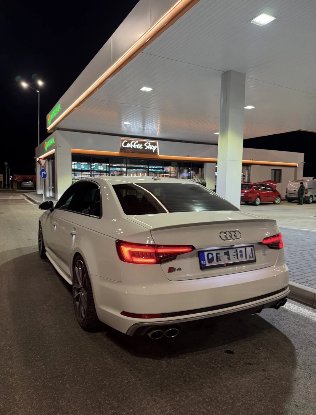 Audi S4, снимка 3 - Автомобили и джипове - 55532905