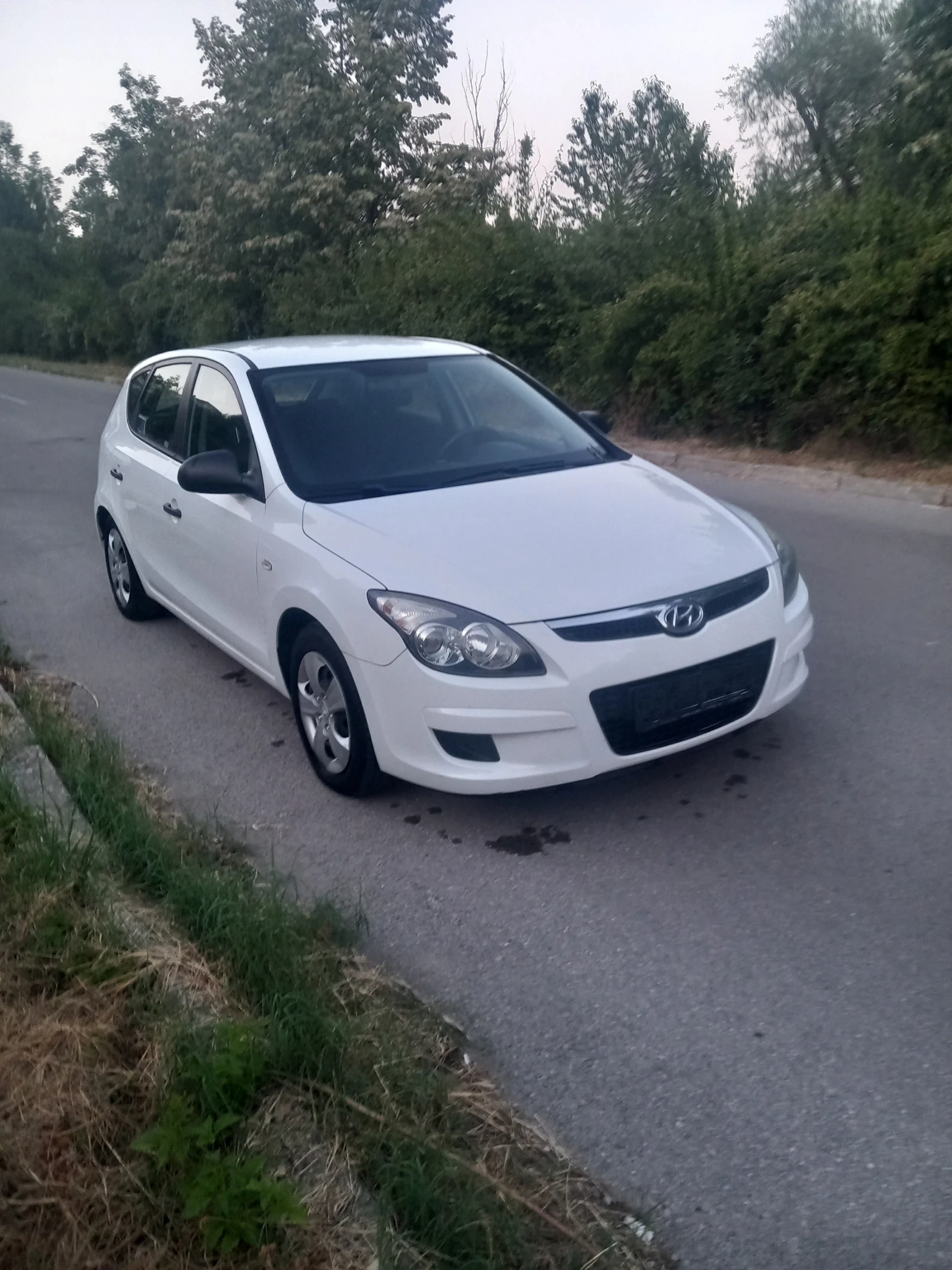 Hyundai I30 1.4 газ, снимка 7 - Автомобили и джипове - 55657846