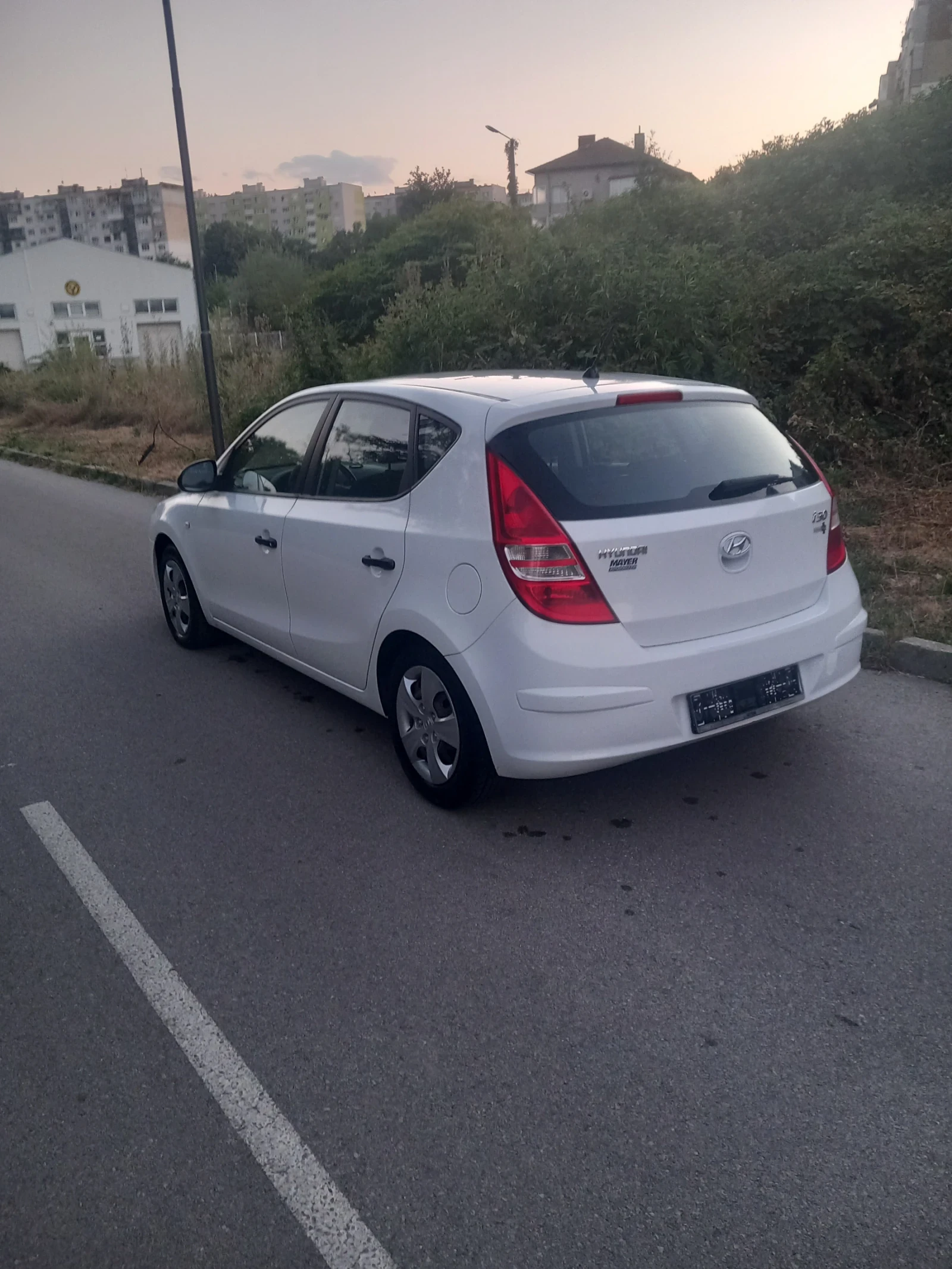 Hyundai I30 1.4 газ, снимка 4 - Автомобили и джипове - 55657846