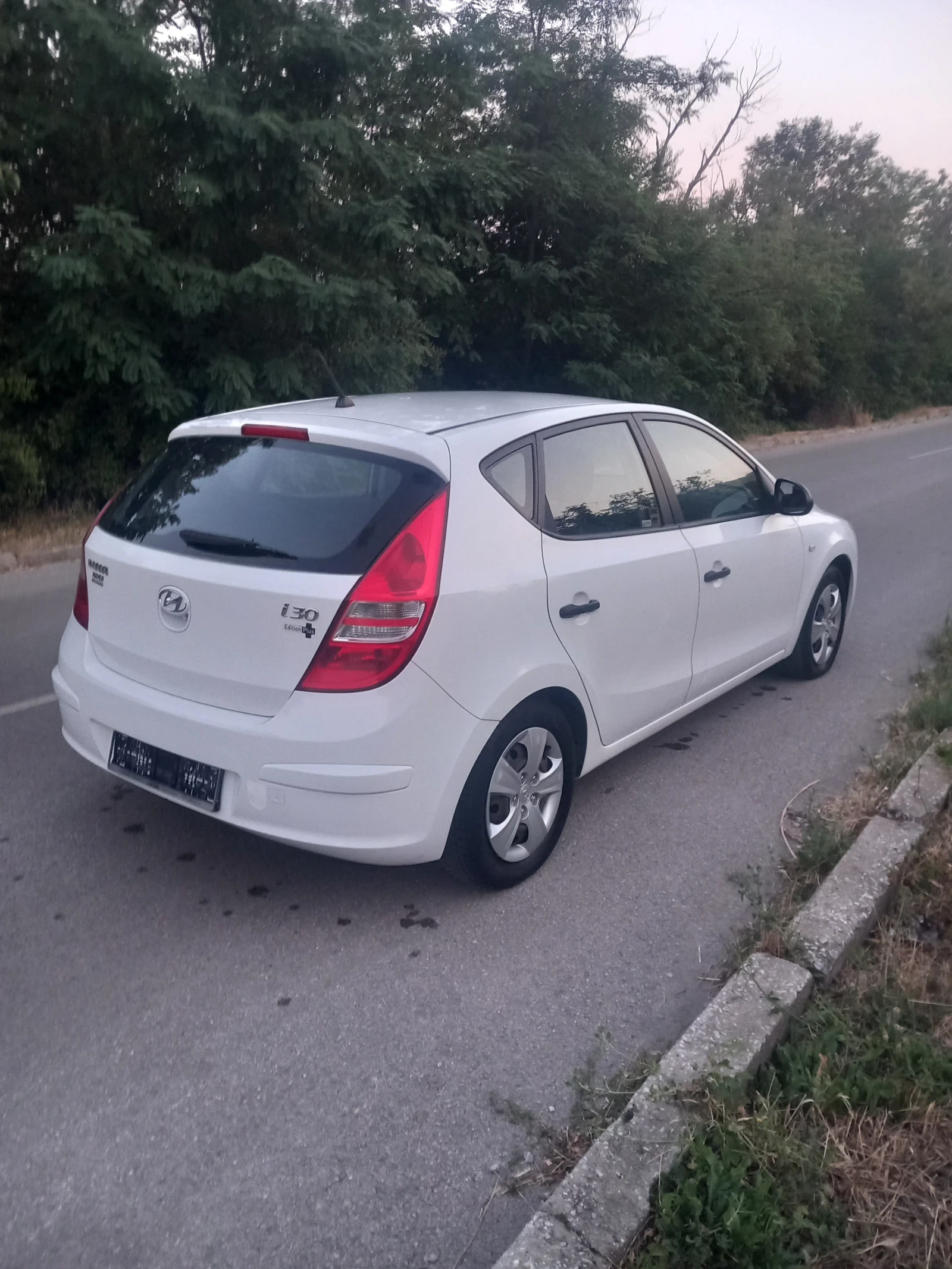 Hyundai I30 1.4 газ, снимка 6 - Автомобили и джипове - 55657846