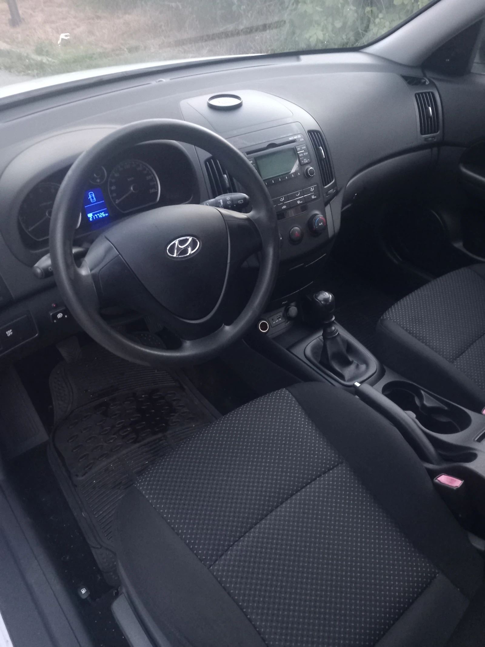 Hyundai I30 1.4 газ, снимка 9 - Автомобили и джипове - 55657846