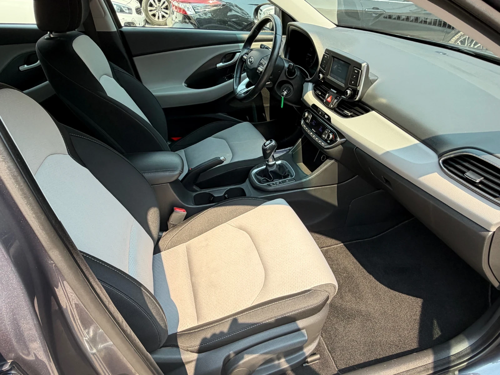 Hyundai I30 90 Х.КМ бензин, снимка 13 - Автомобили и джипове - 55705619