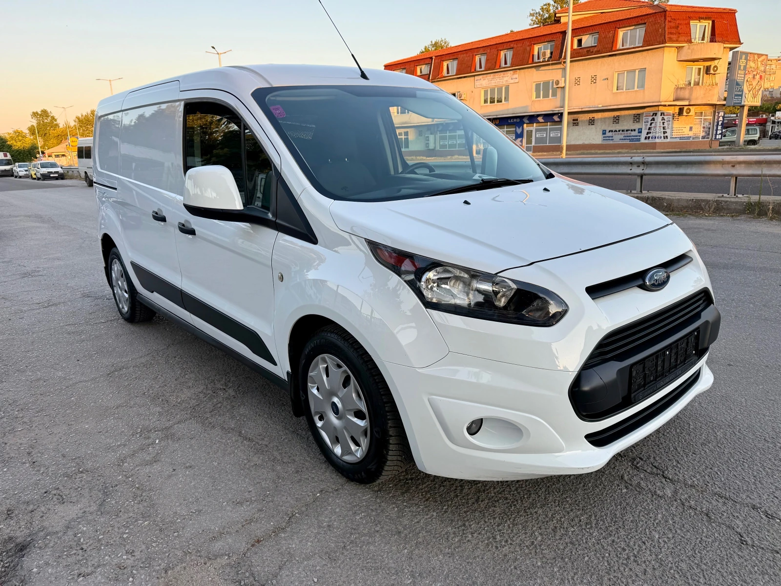 Ford Connect 1.5 TDCi  MAXI EVRO6, снимка 7 - Автомобили и джипове - 55740011