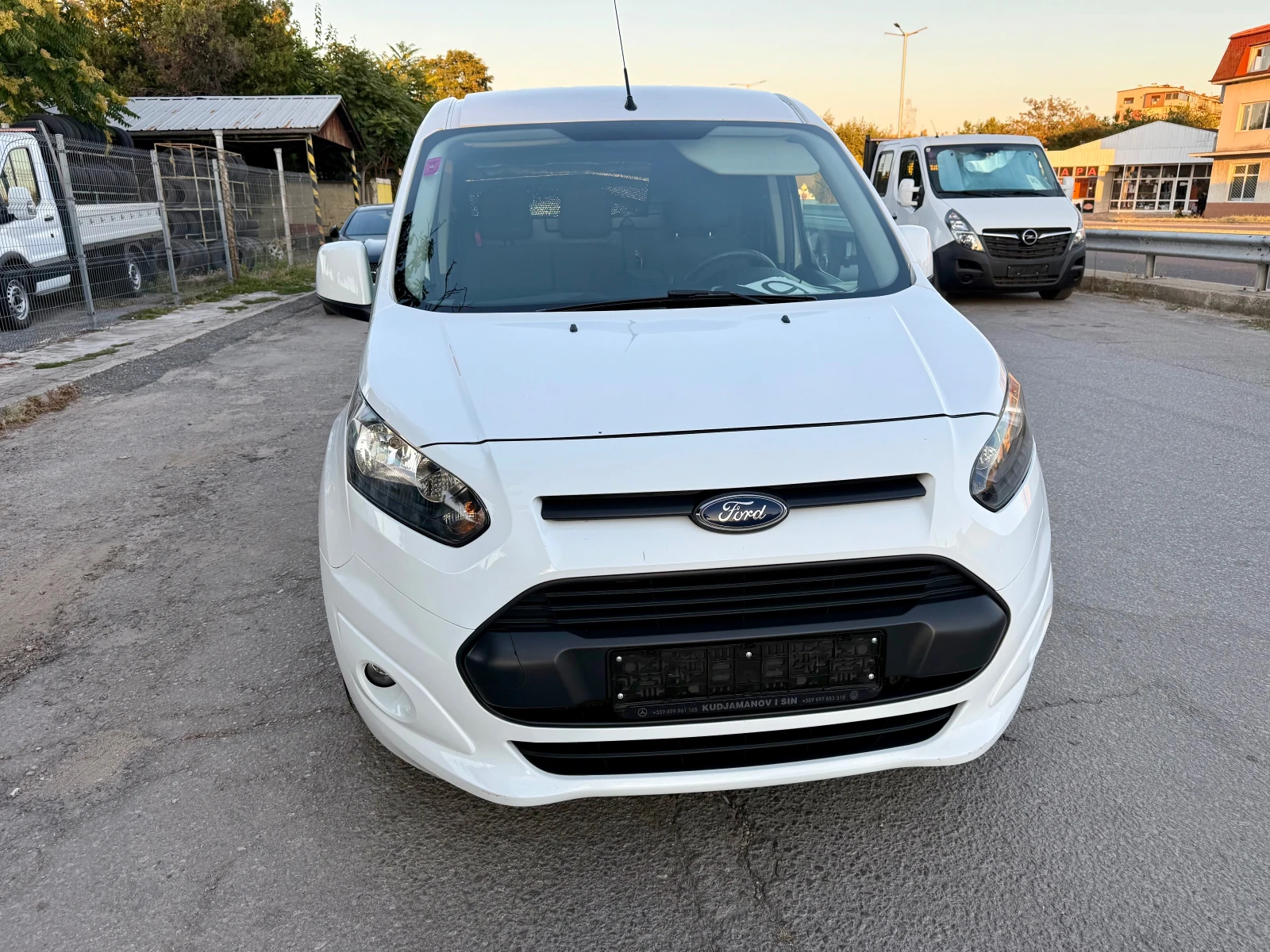 Ford Connect 1.5 TDCi  MAXI EVRO6, снимка 8 - Автомобили и джипове - 55740011