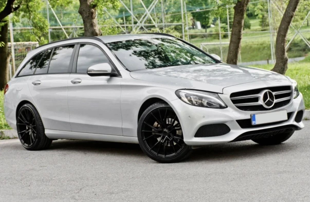 Mercedes-Benz C 220, снимка 3 - Автомобили и джипове - 55971368