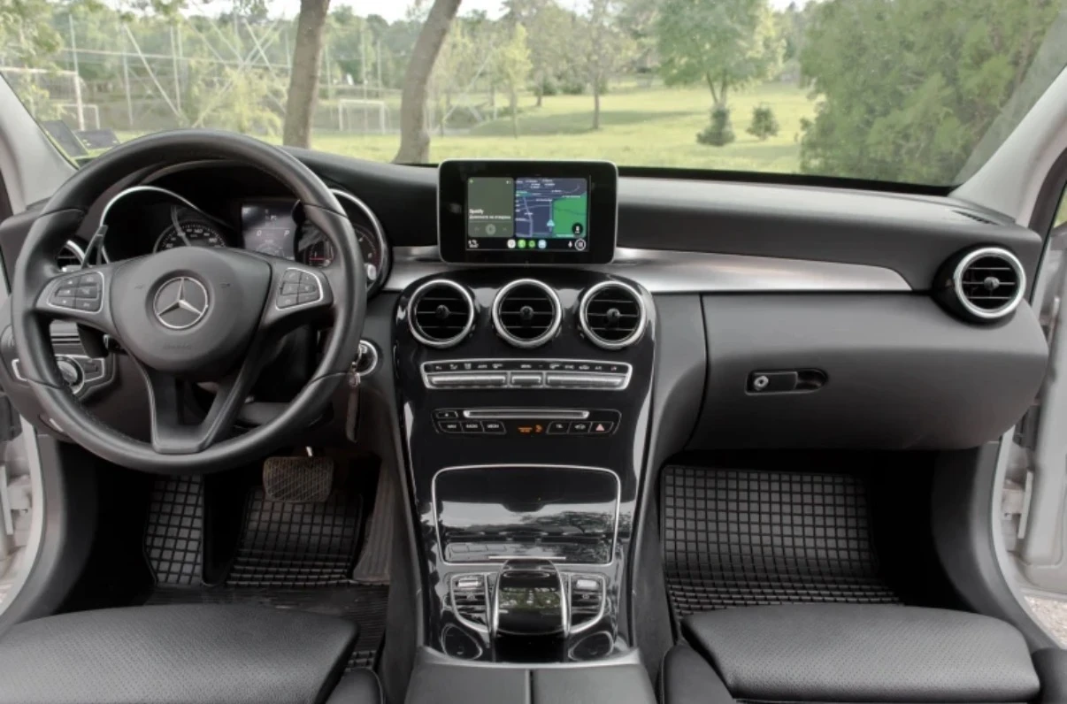Mercedes-Benz C 220, снимка 8 - Автомобили и джипове - 55971368