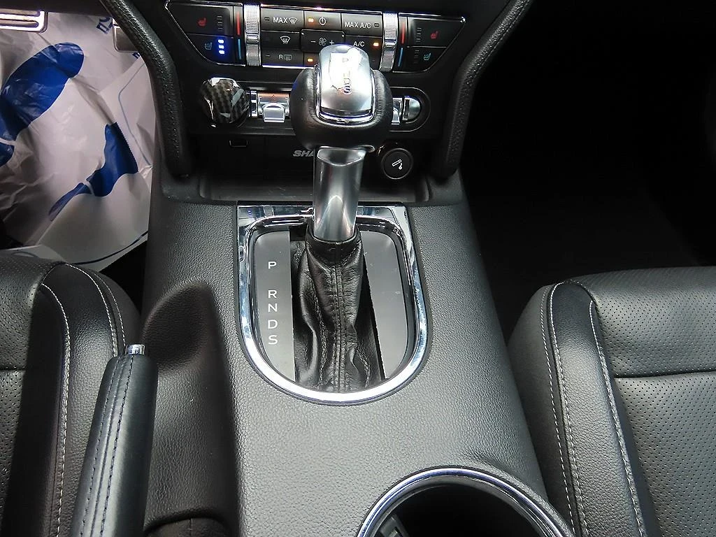 Ford Mustang 2.3 ECOBOOST * PREMIUM PKG * ОБДУХВАНЕ * КАМЕРА * , снимка 11 - Автомобили и джипове - 56048338