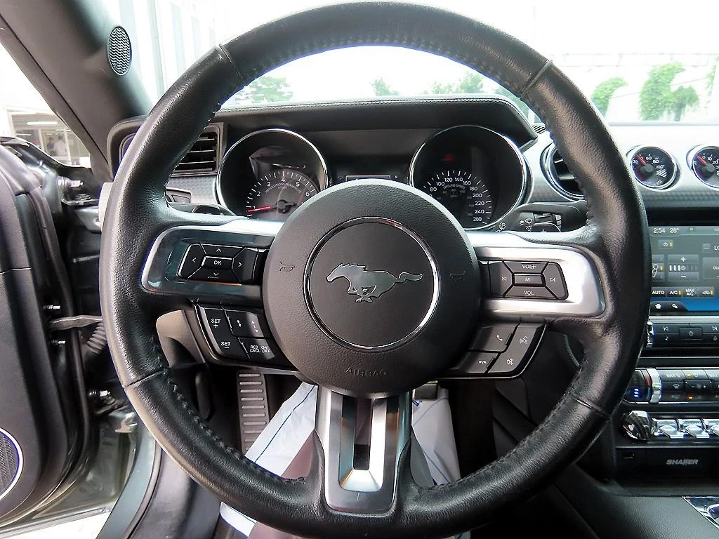 Ford Mustang 2.3 ECOBOOST * PREMIUM PKG * ОБДУХВАНЕ * КАМЕРА * , снимка 7 - Автомобили и джипове - 56048338