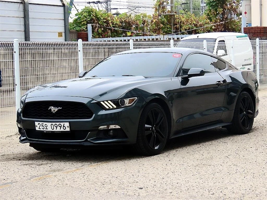 Ford Mustang 2.3 ECOBOOST * PREMIUM PKG * ОБДУХВАНЕ * КАМЕРА * 