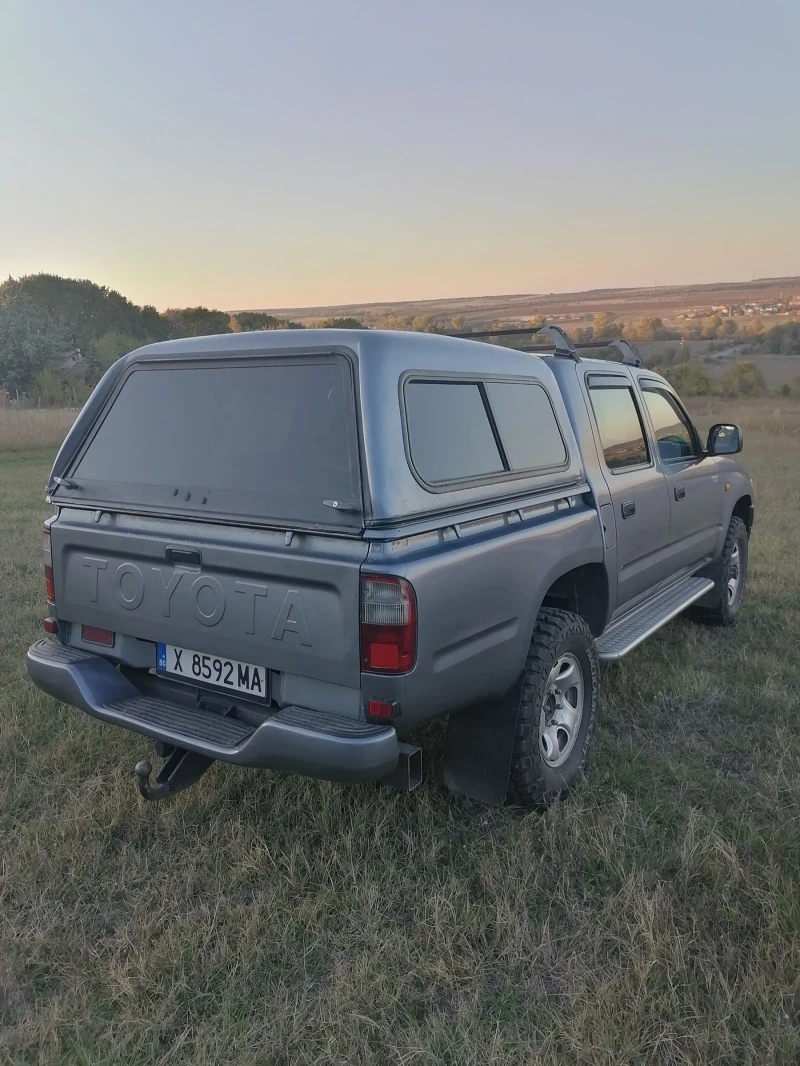 Toyota Hilux 2.4 TD , снимка 4 - Автомобили и джипове - 47694016