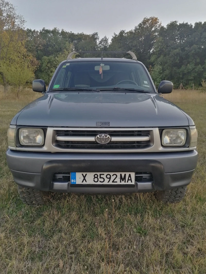 Toyota Hilux 2.4 TD , снимка 3 - Автомобили и джипове - 47694016