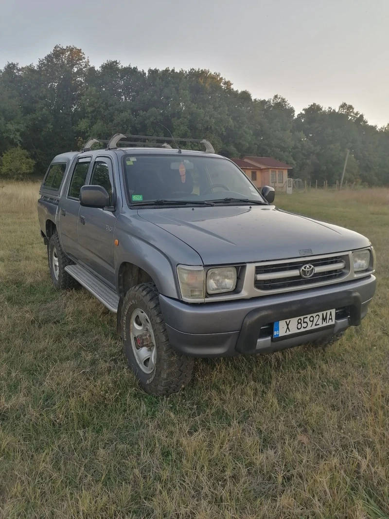 Toyota Hilux 2.4 TD , снимка 2 - Автомобили и джипове - 47694016