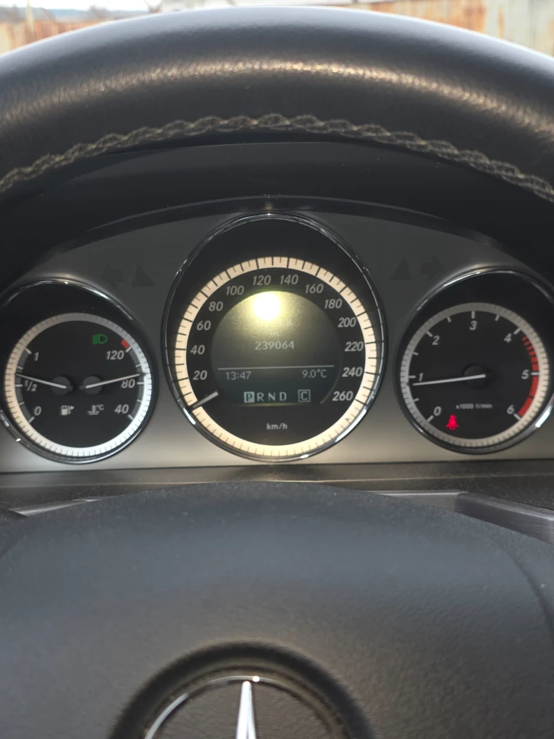 Mercedes-Benz GLK, снимка 9 - Автомобили и джипове - 53220805