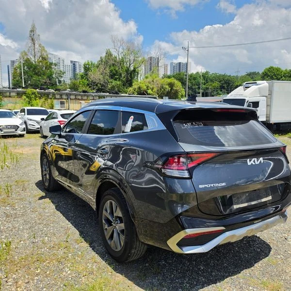 Kia Sportage 2.0 Automatic, снимка 4 - Автомобили и джипове - 55738921