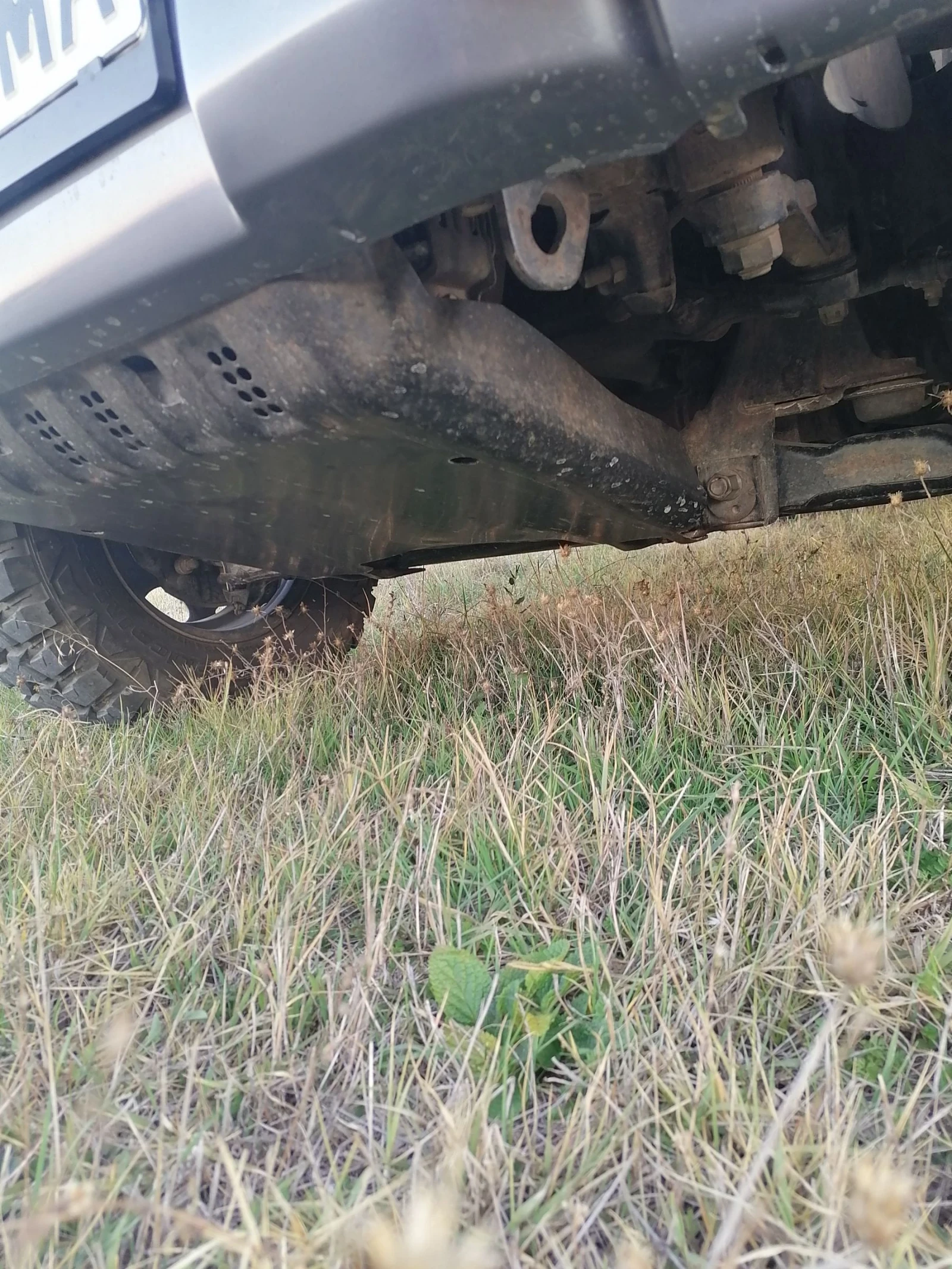 Toyota Hilux 2.4 TD  | Mobile.bg — изображение 13