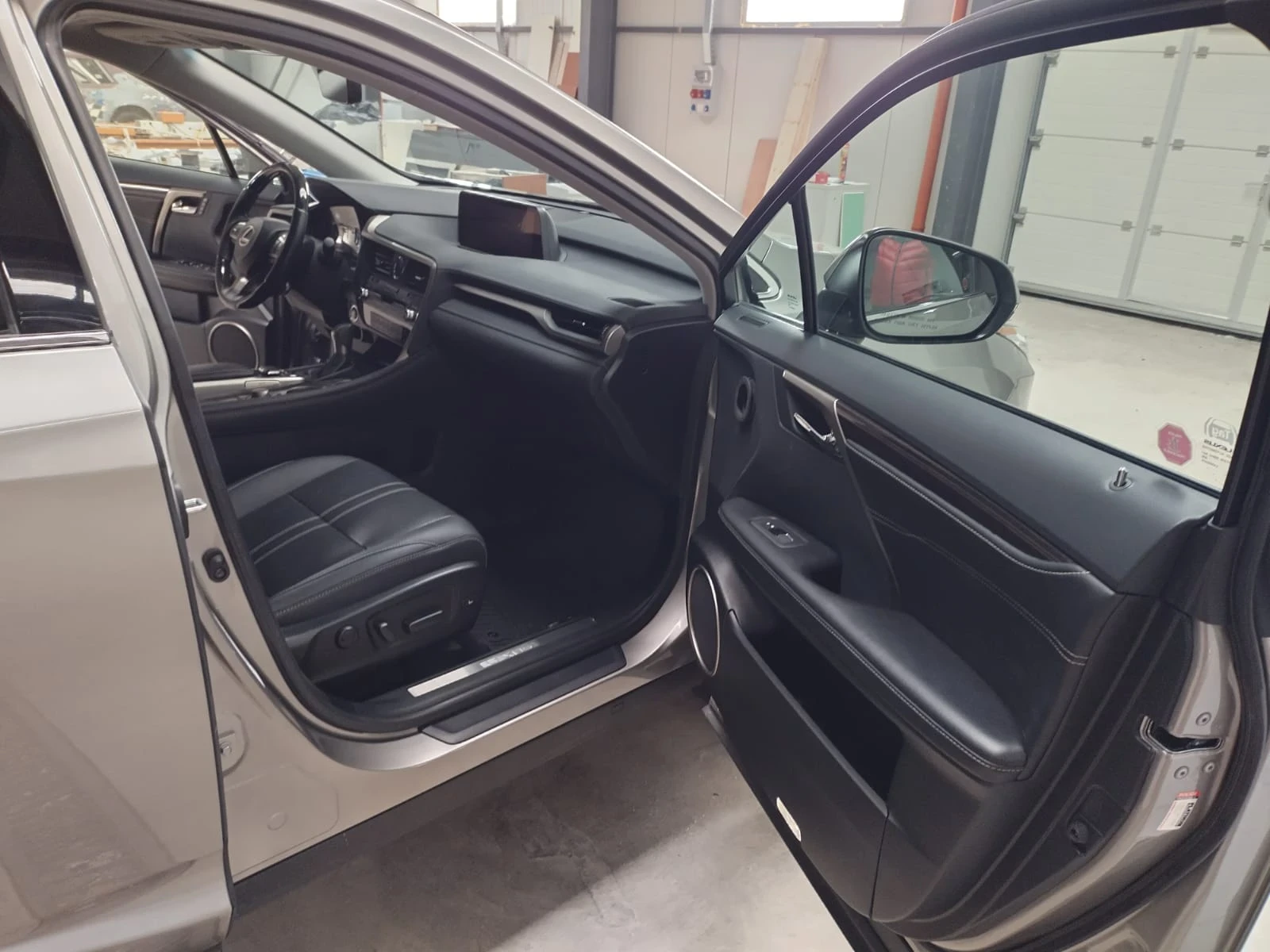 Lexus RX 350 Premium  - изображение 8