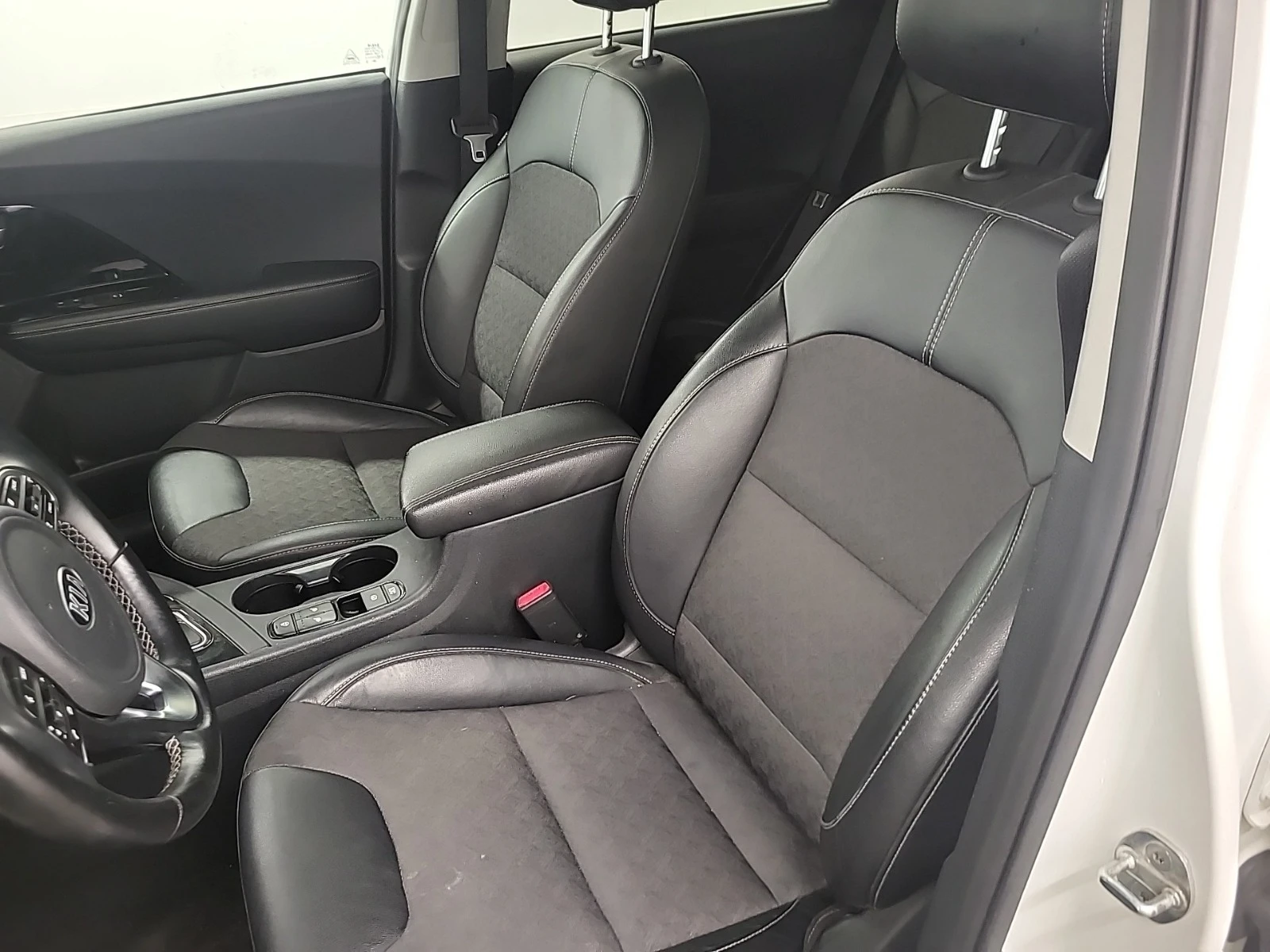 Kia Niro EX PREMIUM * * CARFAX * * АВТО КРЕДИТ * *  - изображение 9