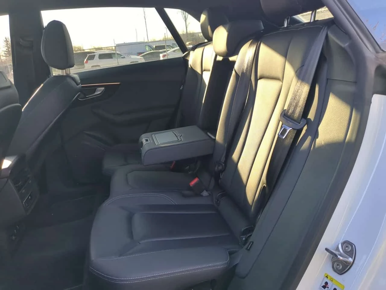 Audi Q8 55TFSI * Progressiv * Без инциденти * CARFAX * , снимка 10 - Автомобили и джипове - 53987218