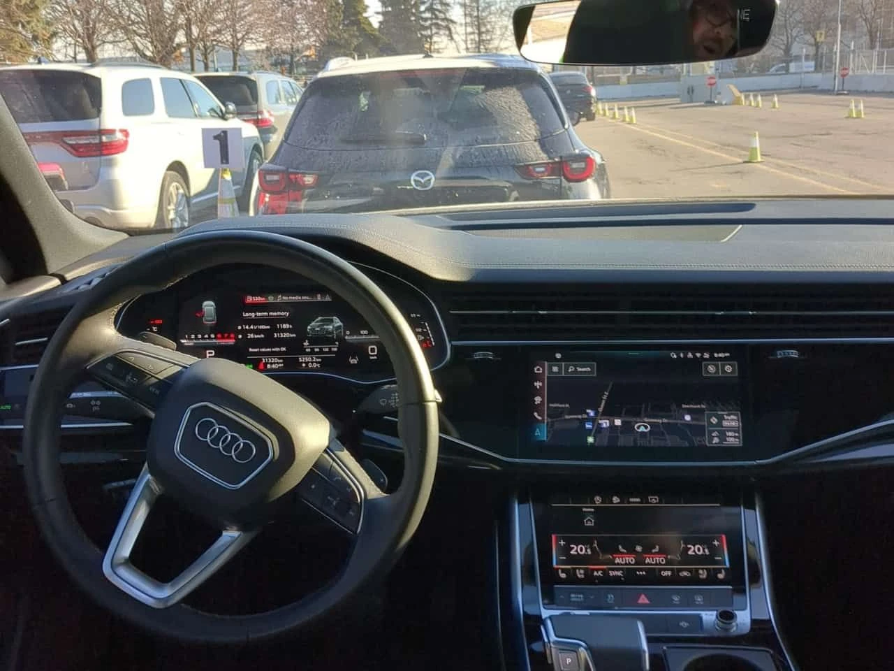 Audi Q8 55TFSI * Progressiv * Без инциденти * CARFAX * , снимка 5 - Автомобили и джипове - 53987218