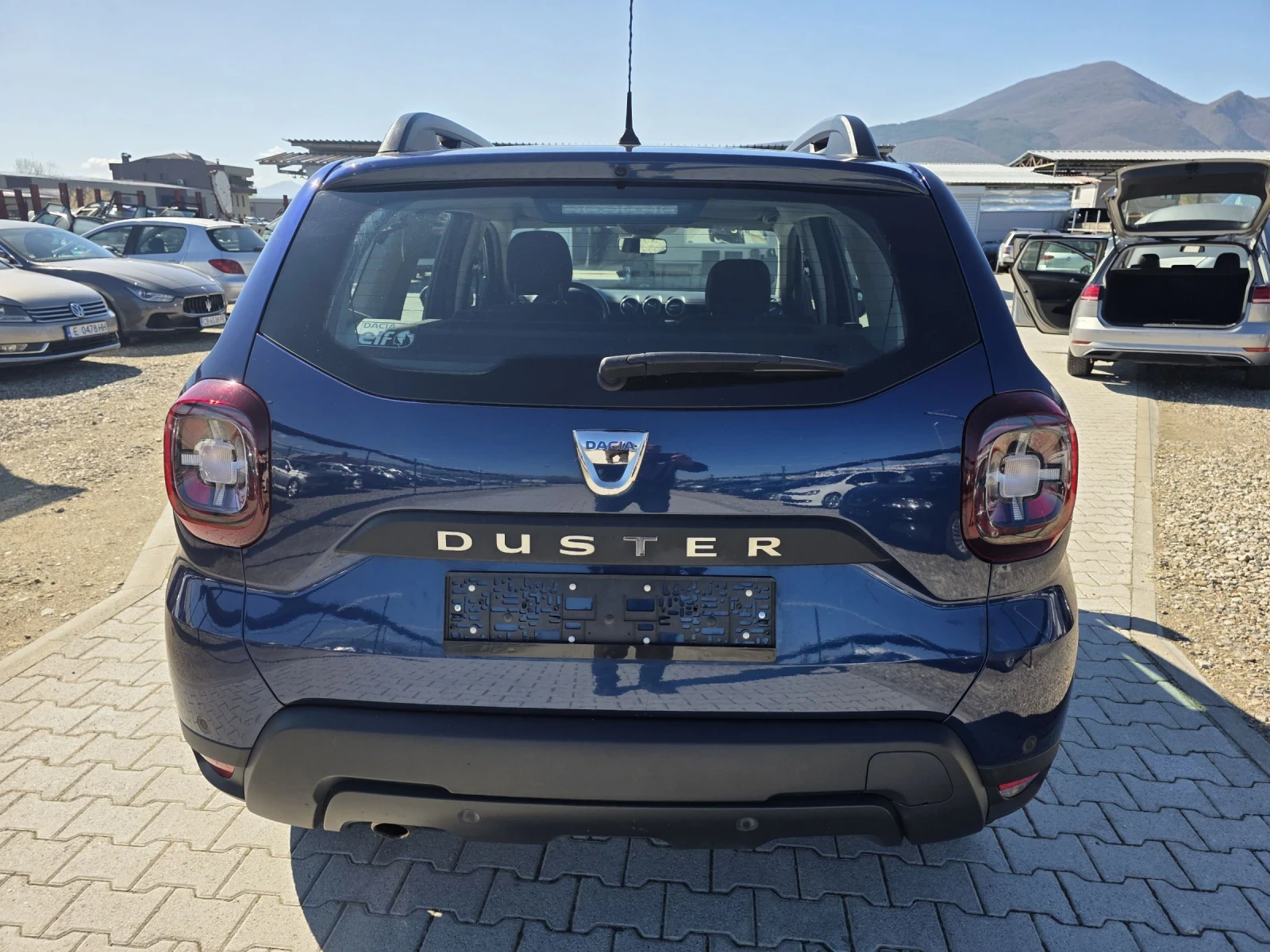 Dacia Duster 1.6i EURO 6C Лизинг, снимка 6 - Автомобили и джипове - 54109613