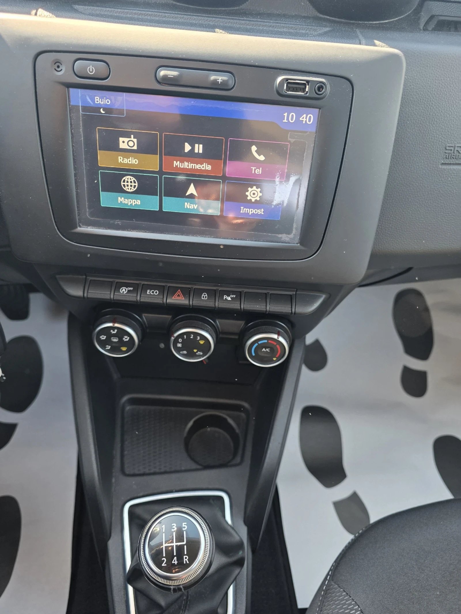 Dacia Duster 1.6i EURO 6C Лизинг, снимка 14 - Автомобили и джипове - 54109613