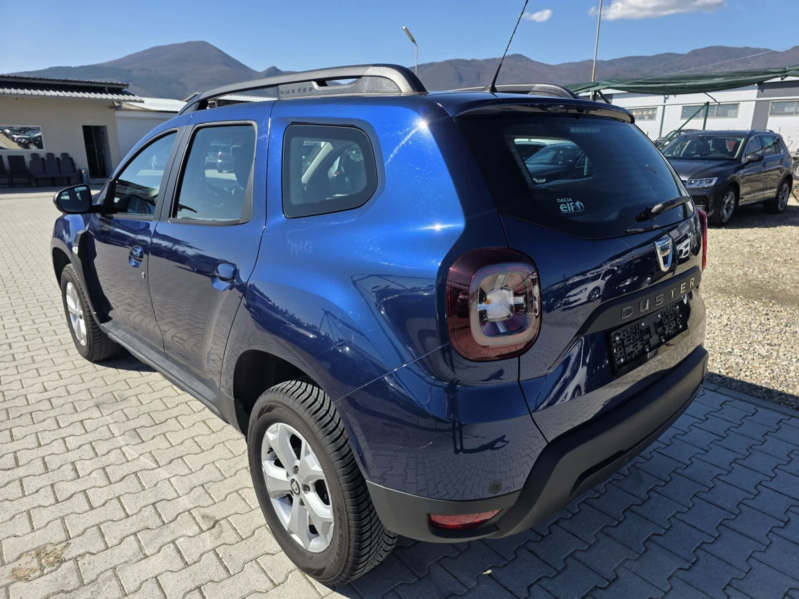 Dacia Duster 1.6i EURO 6C Лизинг, снимка 5 - Автомобили и джипове - 54109613