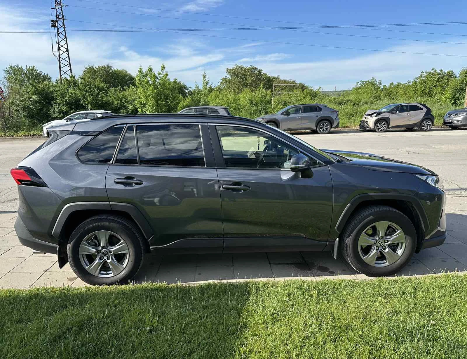 Toyota Rav4 2.0 Executive AWD, снимка 8 - Автомобили и джипове - 54549302