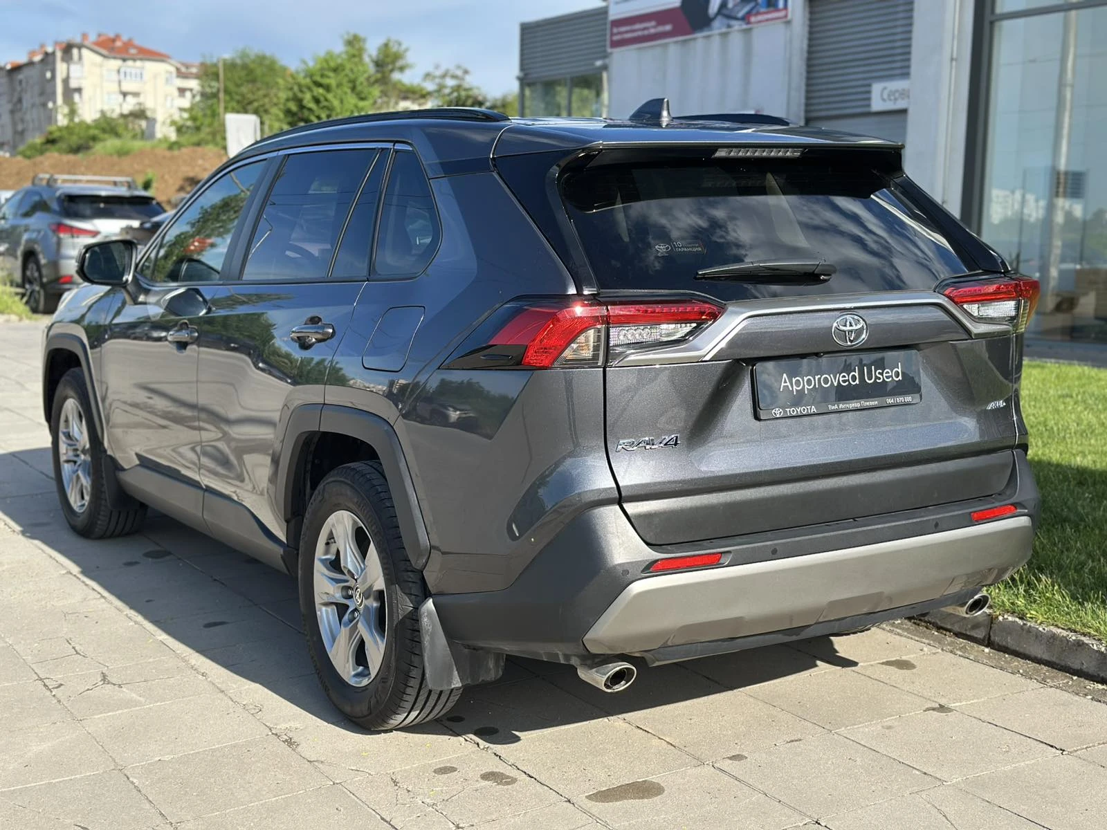 Toyota Rav4 2.0 Executive AWD, снимка 5 - Автомобили и джипове - 54549302