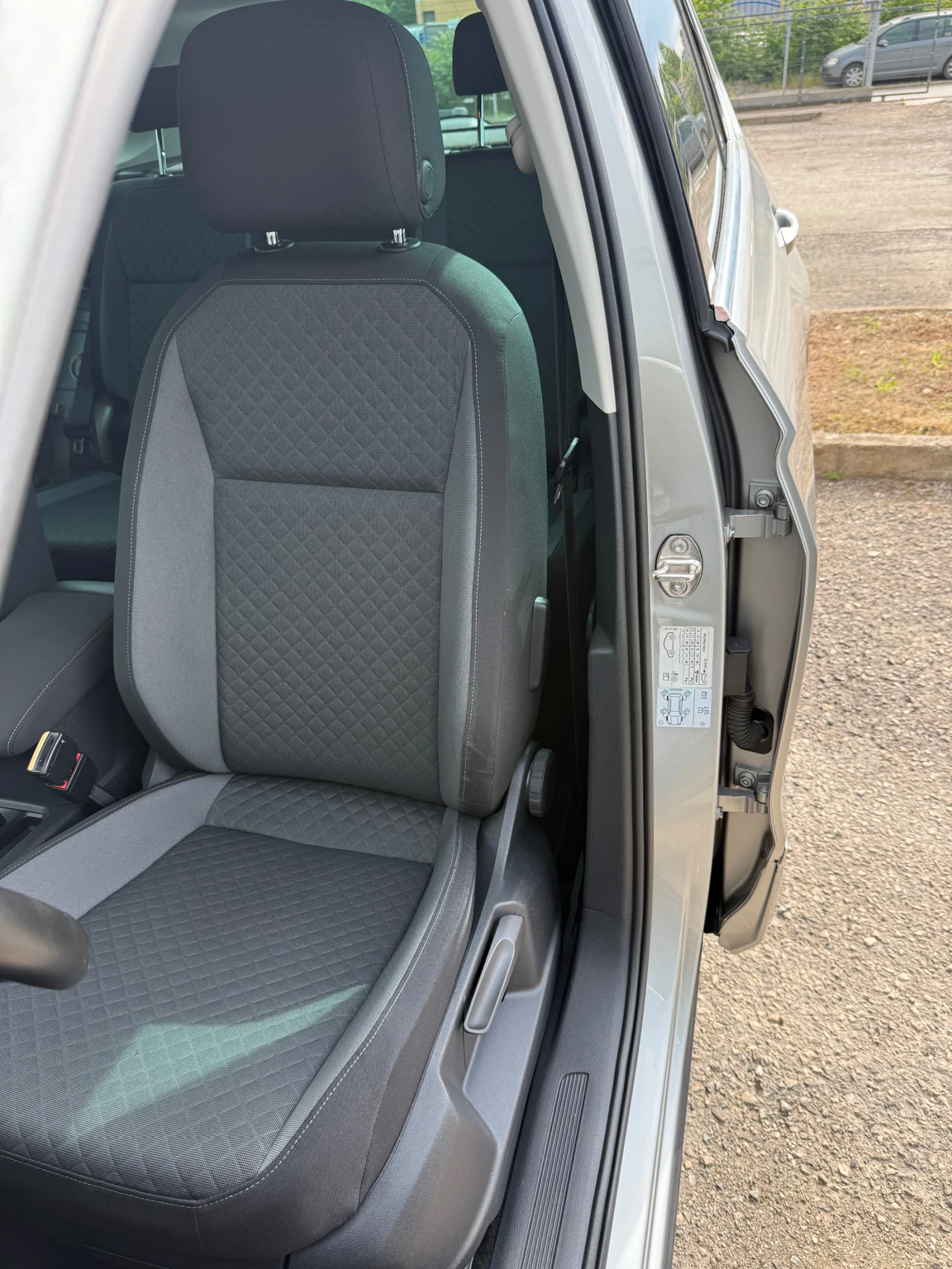 VW Tiguan R LINE DIGITAL 113250km, снимка 10 - Автомобили и джипове - 54735105